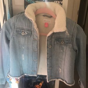Girls size 7/8 Jean jacket w warm lining